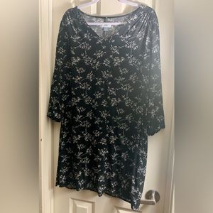 Old navy black floral dress Large